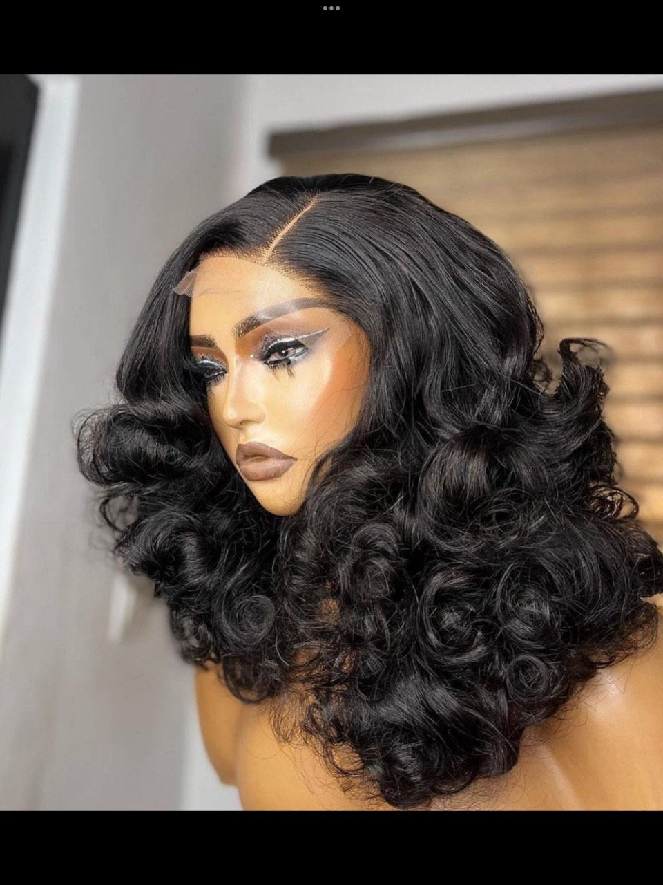 AWOOF34: 18” DD FUNMI T4X4 WIG