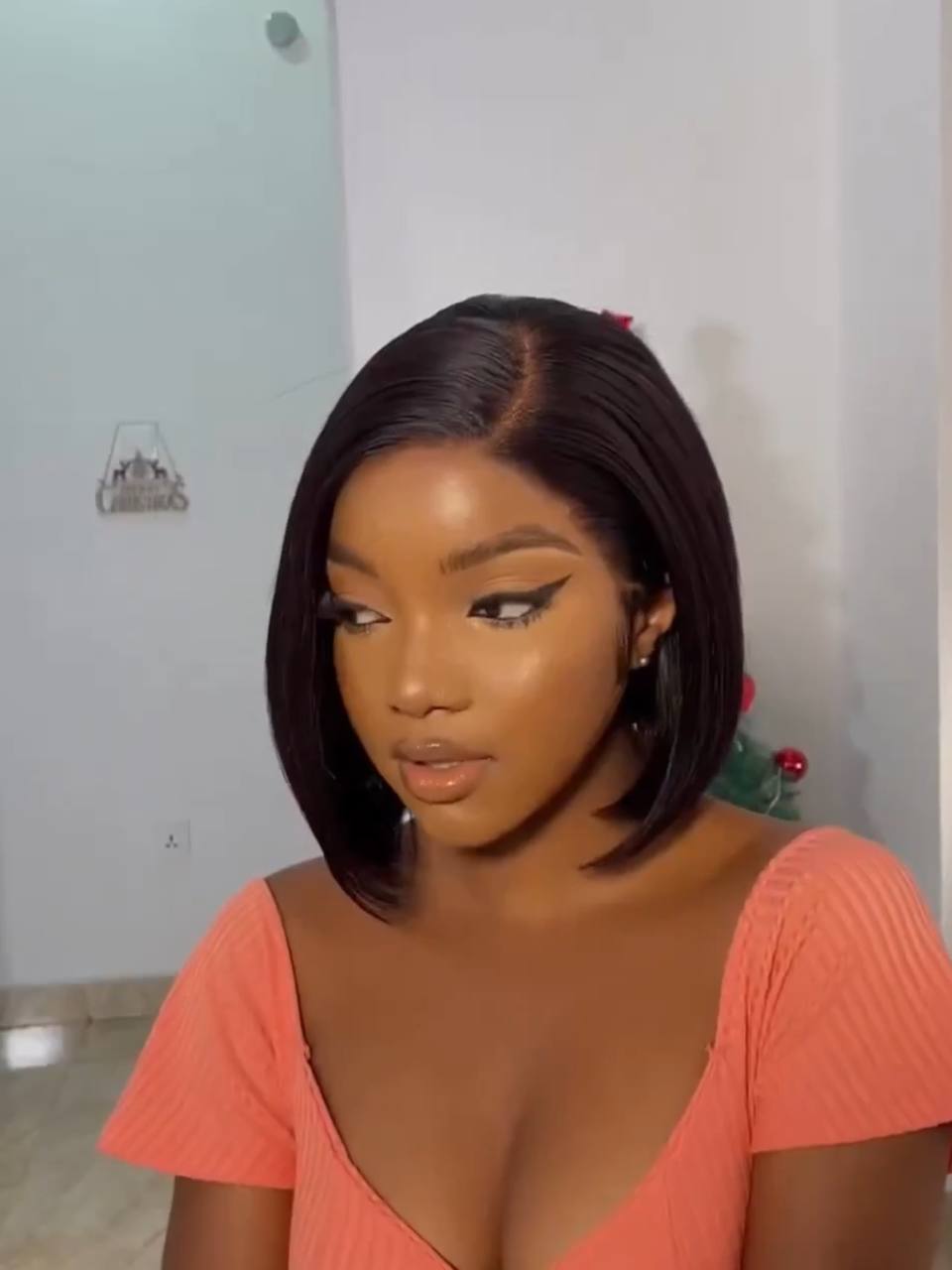 TYS80: 12” full frontal corporate blunt bob wig