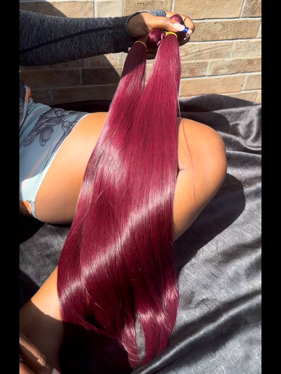 TYS71: 26” SDD raw Vietnam burgundy bone straight bundles