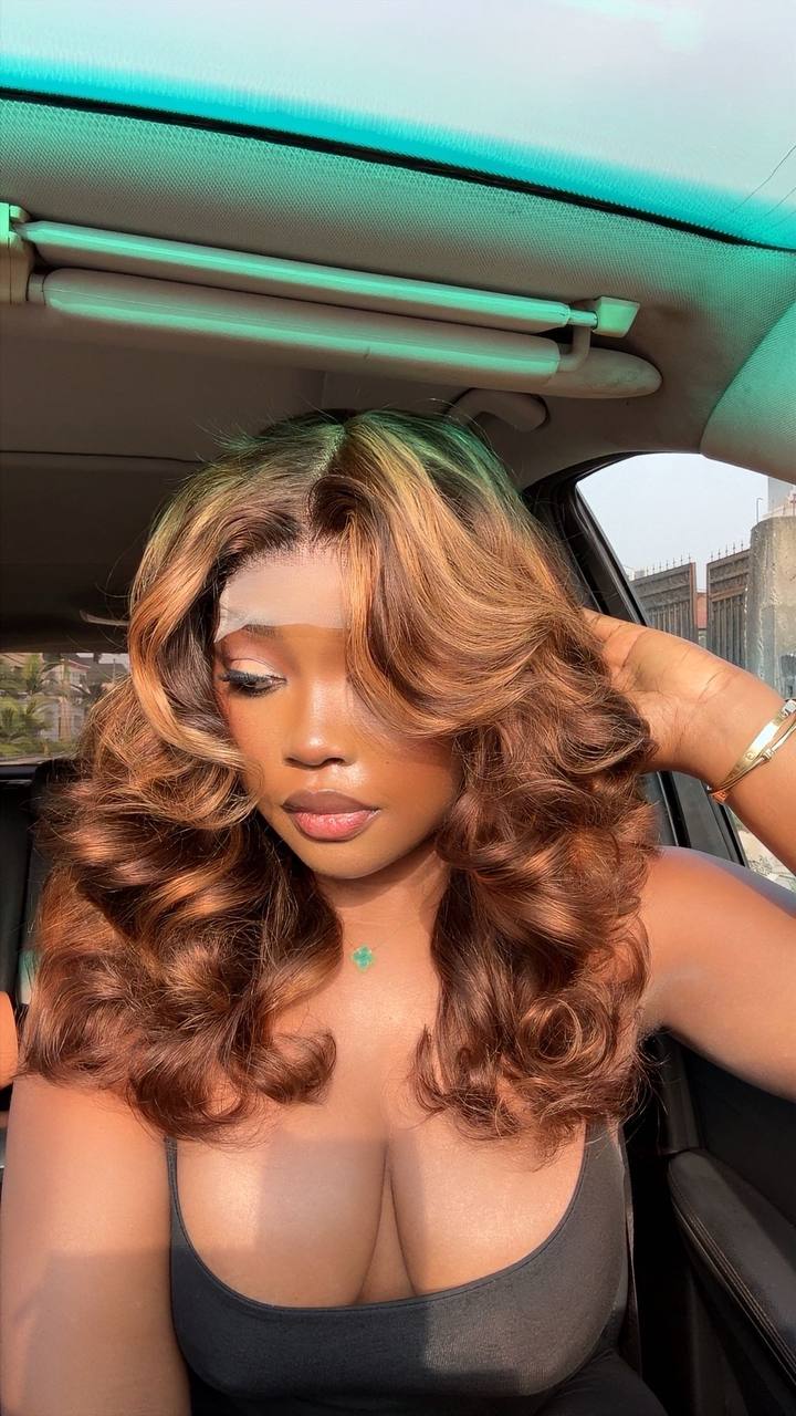 HIGHLIGHT BOUNCY BUNDLES + 4X4 CLOSURE (MIXED LENGTH)