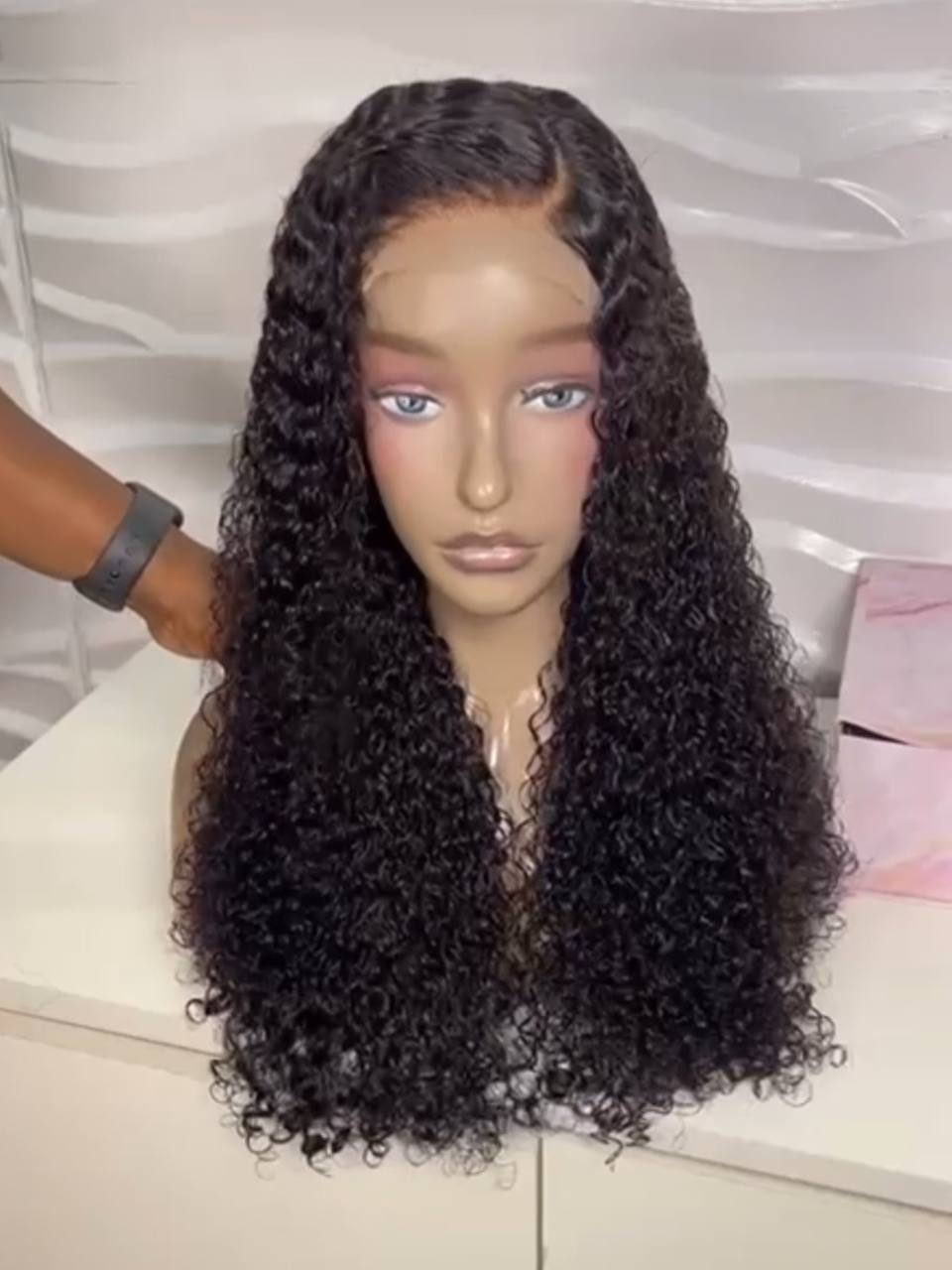 TYC35: DOUBLE DRAWN VEE CURLS + 14” FREE 4X4 CLOSURE